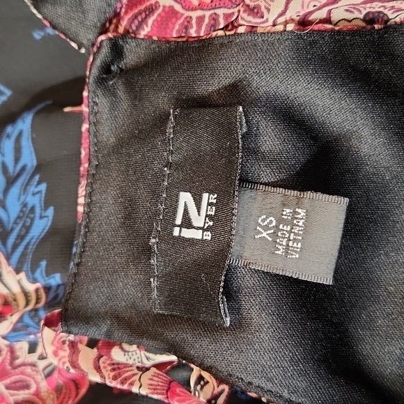 𝅺IZ Byer Floral Halter Keyhole Back Side Slit Maxi Dress - Picture 7 of 7